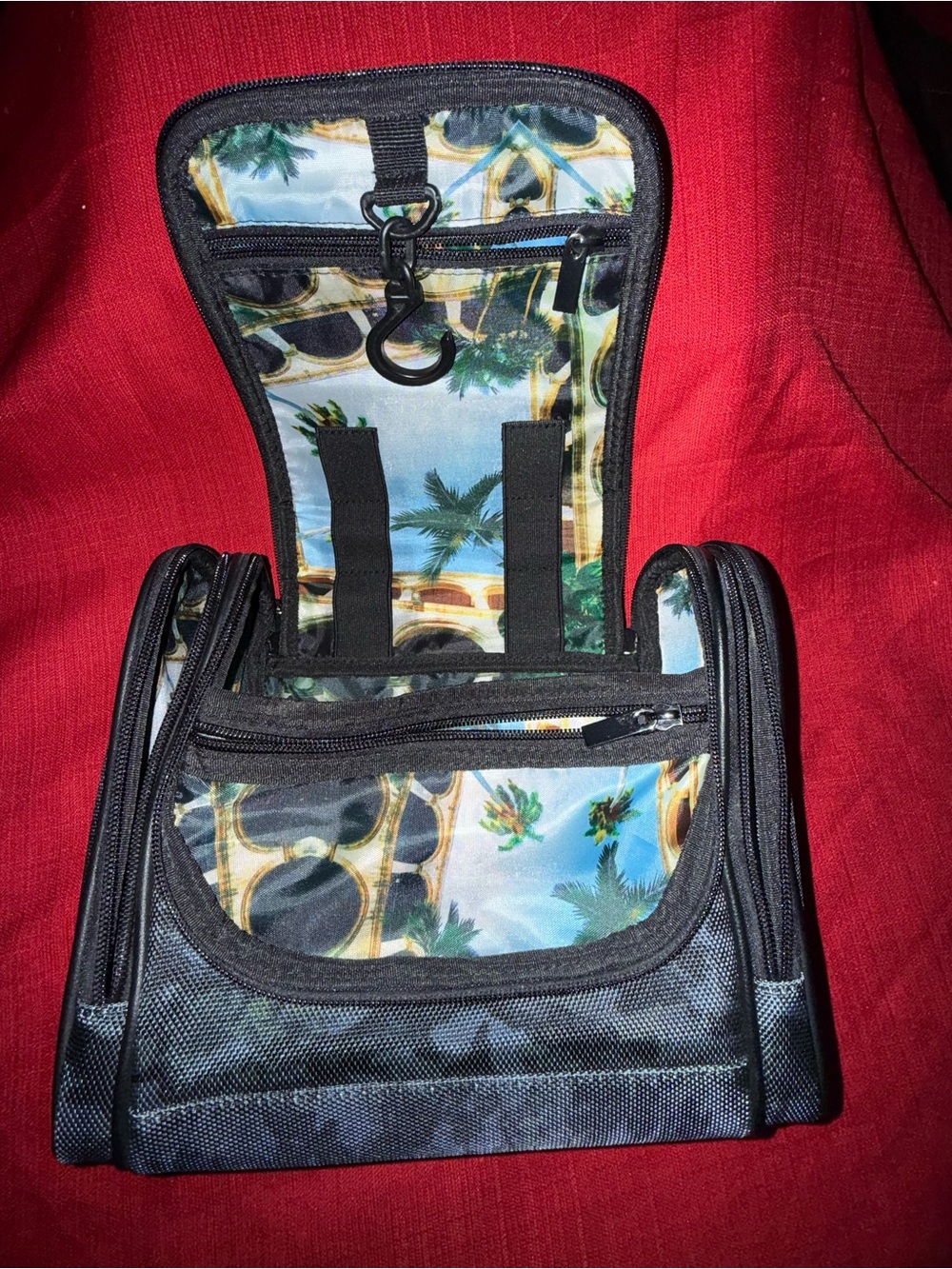 Robert Graham Black & Blue Men’s Travel Toiletry Case